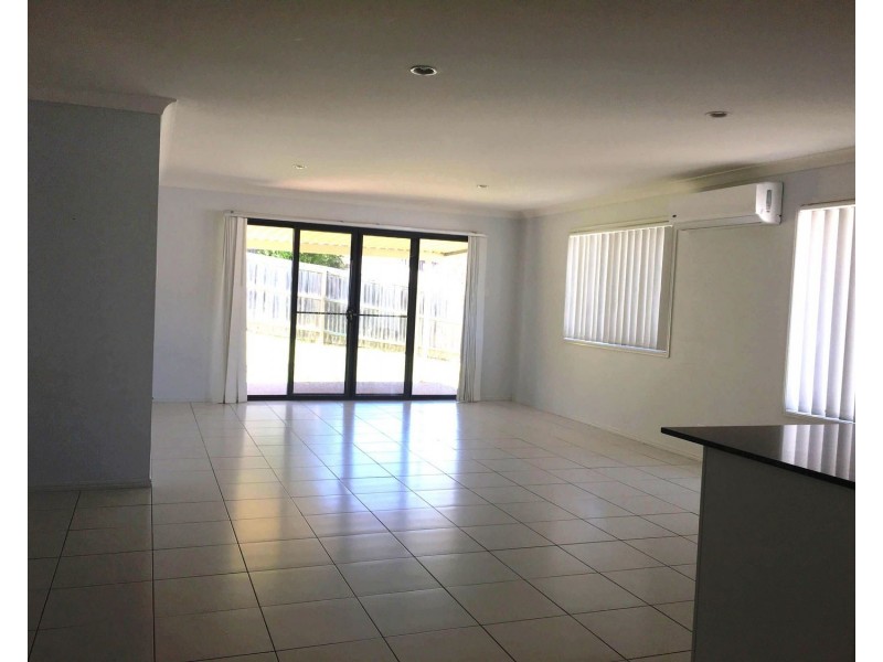 1 Anna Avenue, Ormeau QLD 4208
