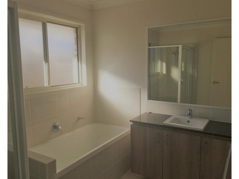 6 Hasemann Crescent, Upper Coomera QLD 4209