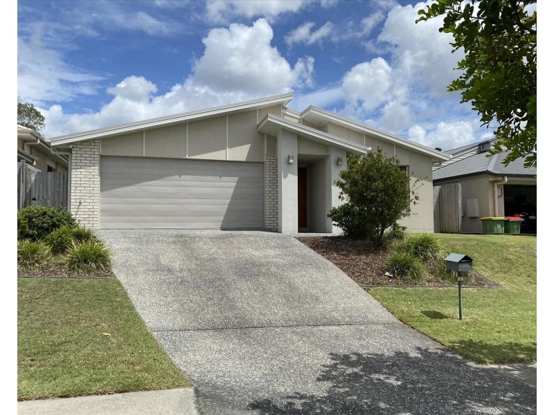 11 Geoffrey Miller Avenue, Pimpama QLD 4209