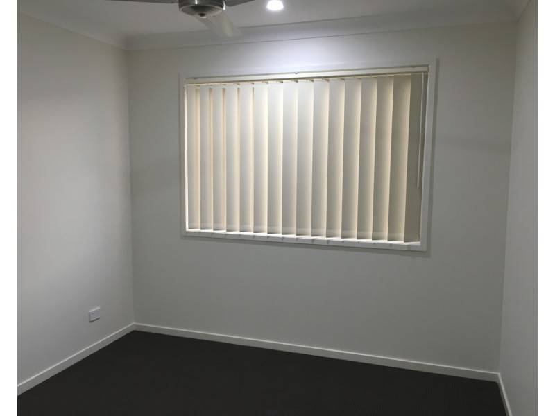 11 Geoffrey Miller Avenue, Pimpama QLD 4209