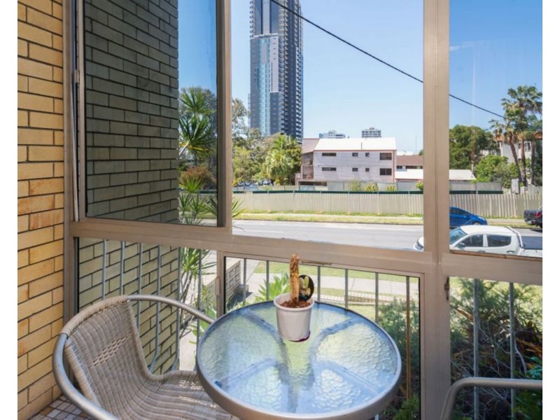 2/6 Garden Street, Southport QLD 4215