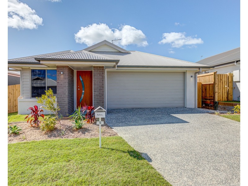 5 Flowers Drive, Coomera QLD 4209