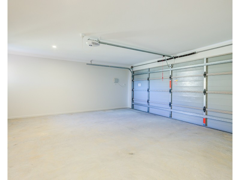 5 Flowers Drive, Coomera QLD 4209