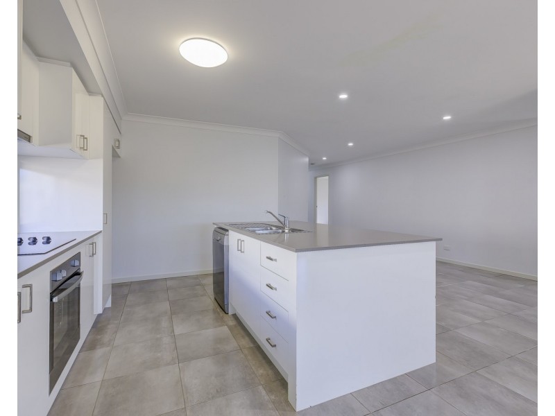 37 Dixon Drive, Pimpama QLD 4209