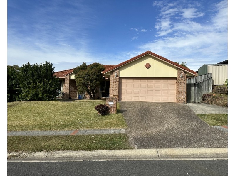 28 Santa Isobel Boulevard, Pacific Pines QLD 4211