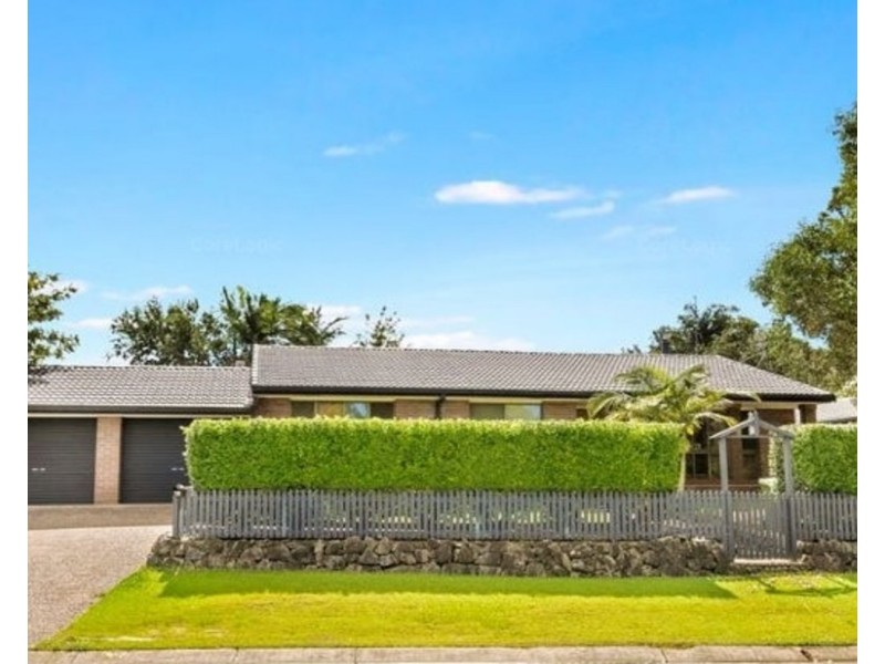 18 Ashford Road, Helensvale QLD 4212