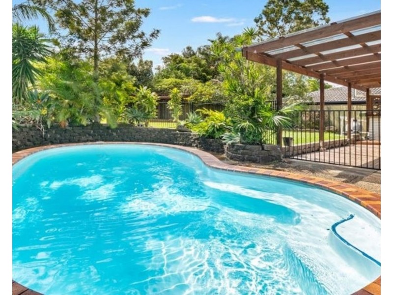 18 Ashford Road, Helensvale QLD 4212