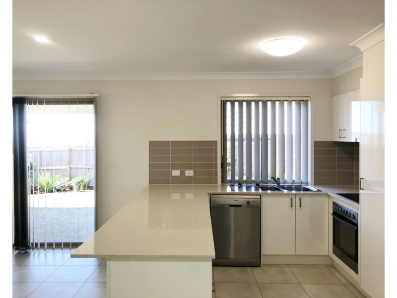 24 Greenwich Avenue, Pimpama QLD 4209