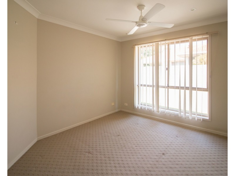 11 Fitzalan Circuit, Arundel QLD 4214