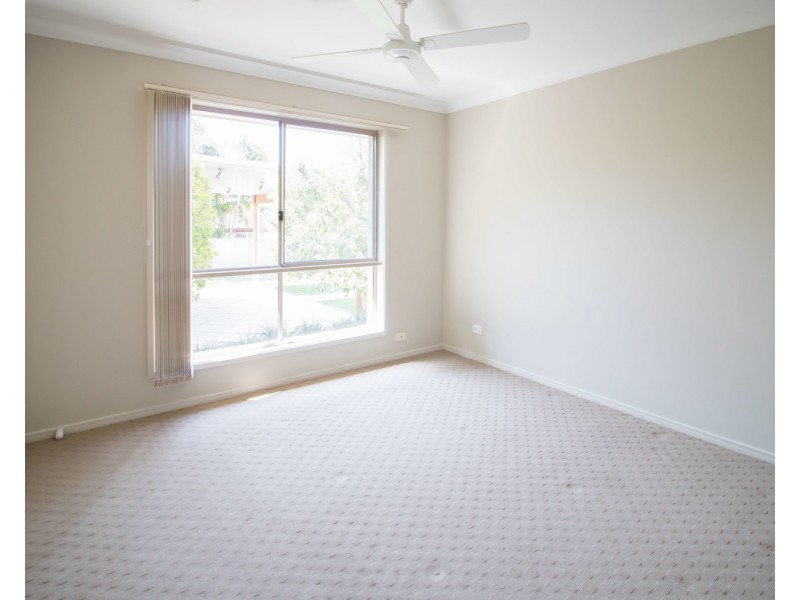 11 Fitzalan Circuit, Arundel QLD 4214