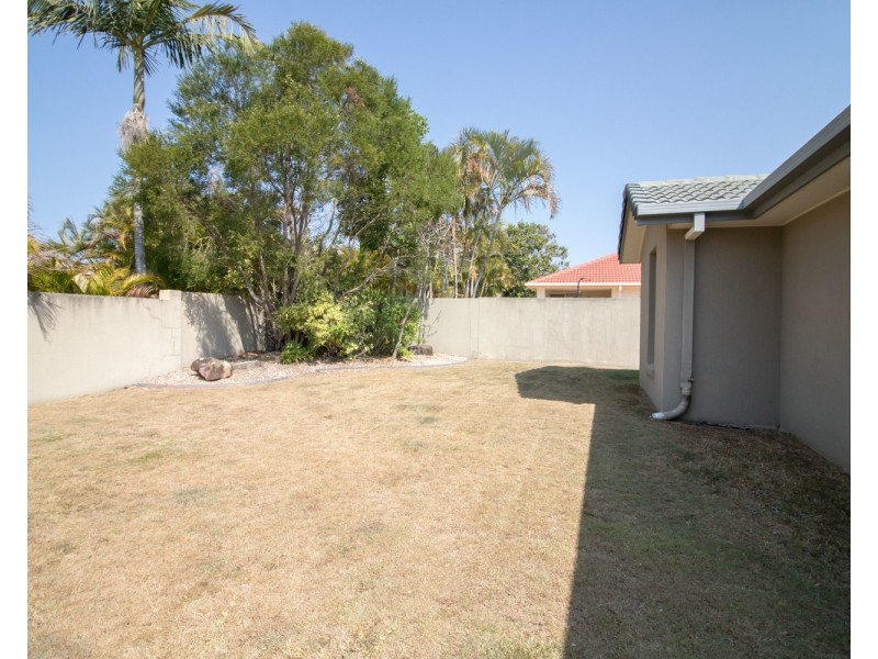 11 Fitzalan Circuit, Arundel QLD 4214
