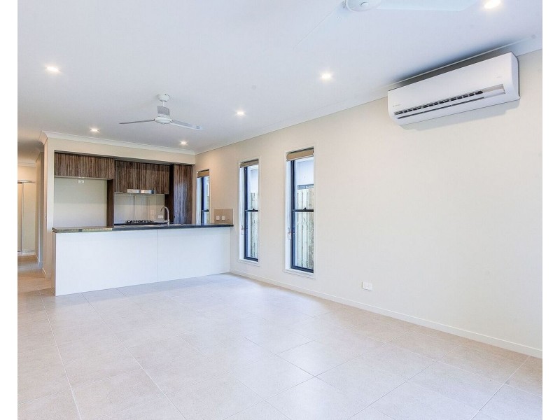15 Bloom Avenue, Coomera QLD 4209