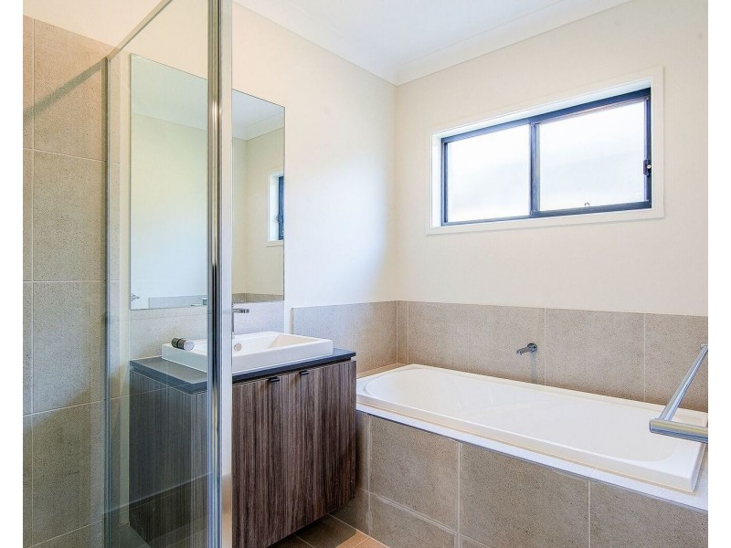 15 Bloom Avenue, Coomera QLD 4209