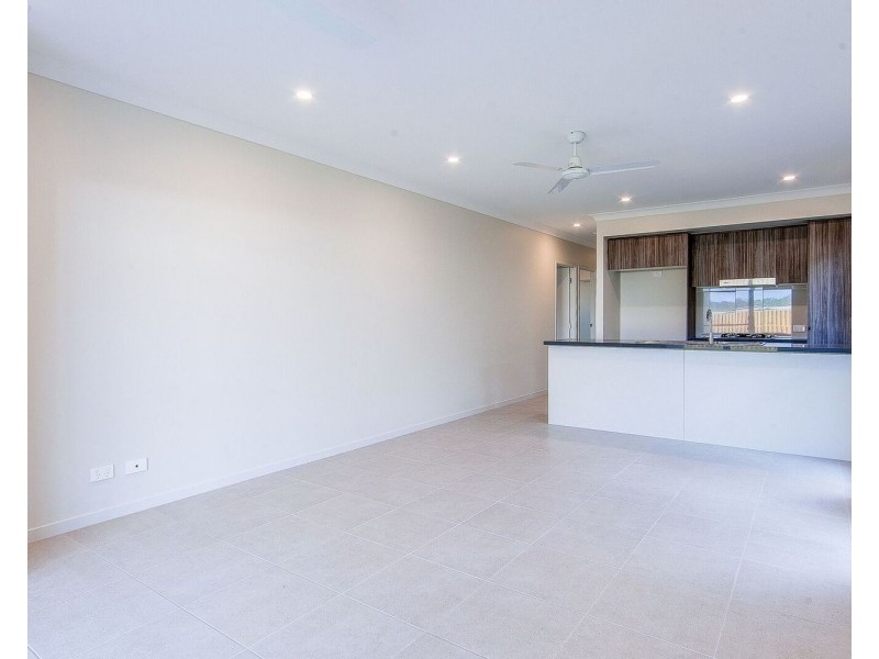 15 Bloom Avenue, Coomera QLD 4209