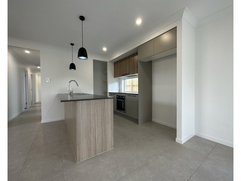 16 Sunline Court, Logan Reserve QLD 4133