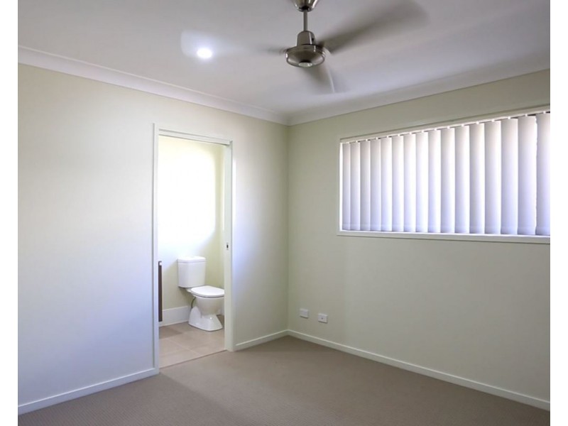 33 Benwerrin Street, Pimpama QLD 4209