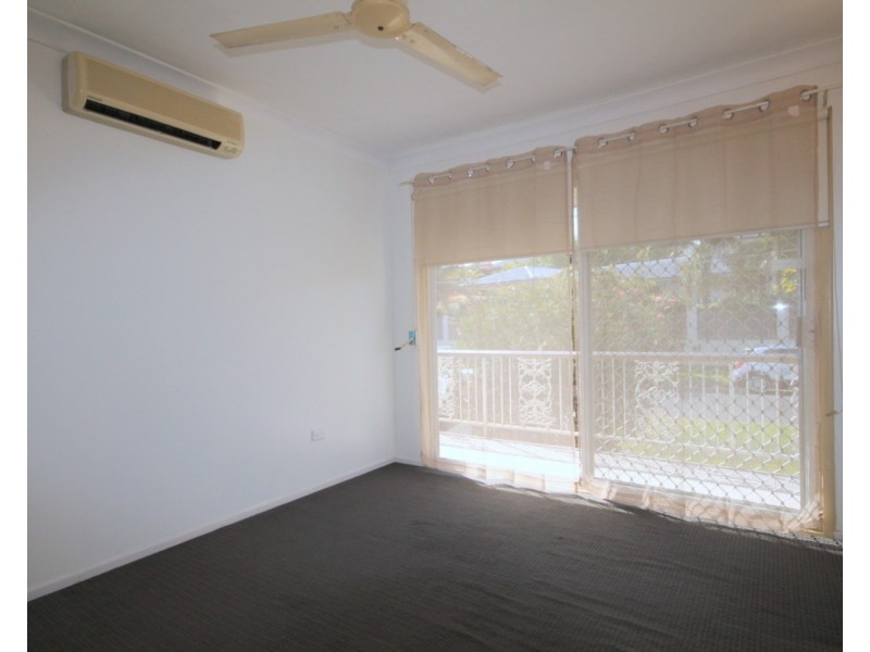 30 Wistaria Avenue, Southport QLD 4215