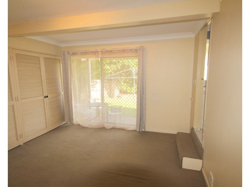 30 Wistaria Avenue, Southport QLD 4215