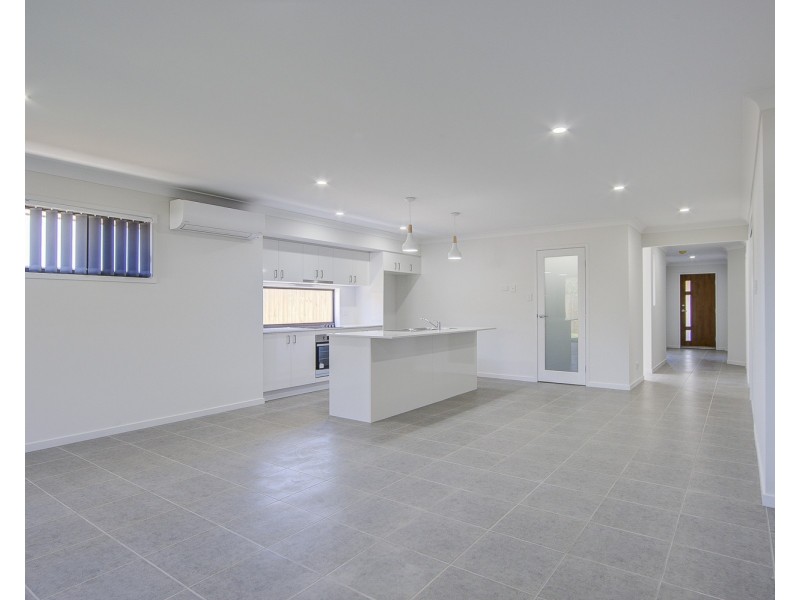 18 Steves Way, Coomera QLD 4209