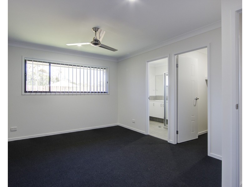 18 Steves Way, Coomera QLD 4209