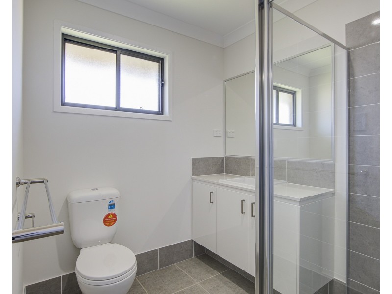18 Steves Way, Coomera QLD 4209