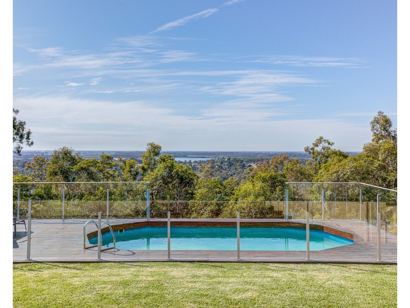 75 Highvale Drive, Helensvale QLD 4212