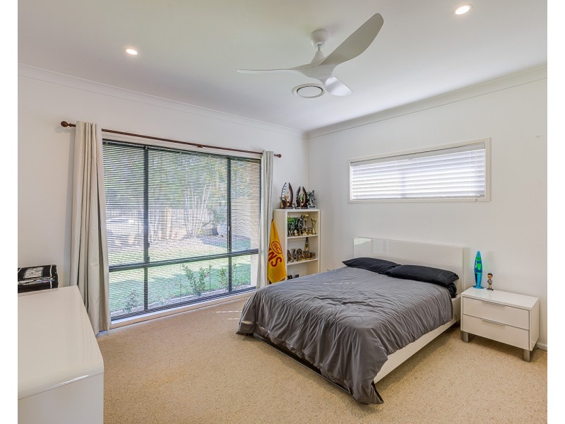75 Highvale Drive, Helensvale QLD 4212