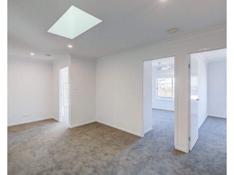 1/37 Snowdonia Crescent, Yarrabilba QLD 4207