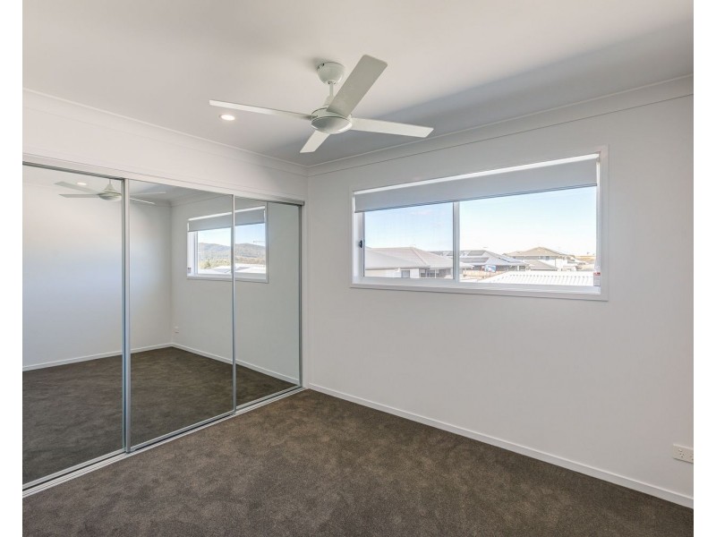 1/37 Snowdonia Crescent, Yarrabilba QLD 4207