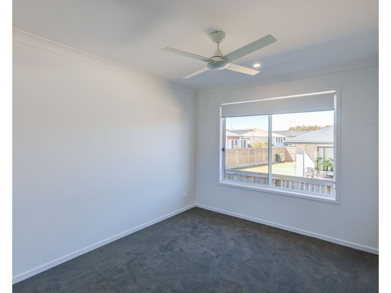 1/37 Snowdonia Crescent, Yarrabilba QLD 4207