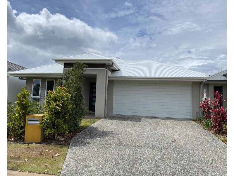 4 Keelson Crescent, Hope Island QLD 4212
