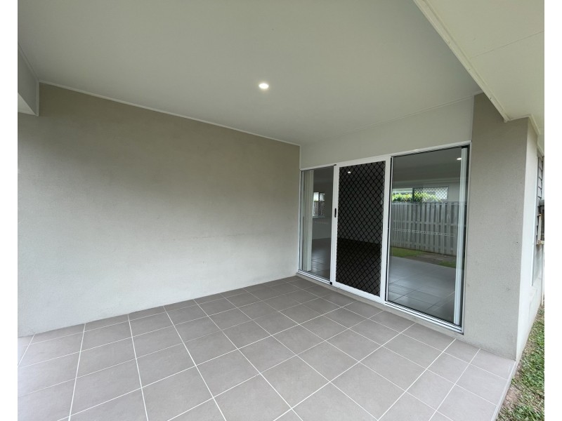 4 Keelson Crescent, Hope Island QLD 4212