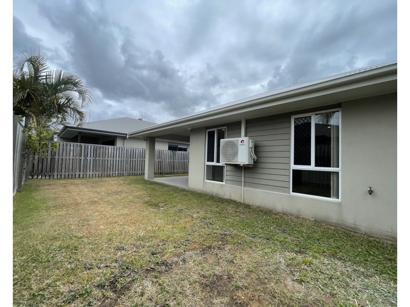 4 Keelson Crescent, Hope Island QLD 4212