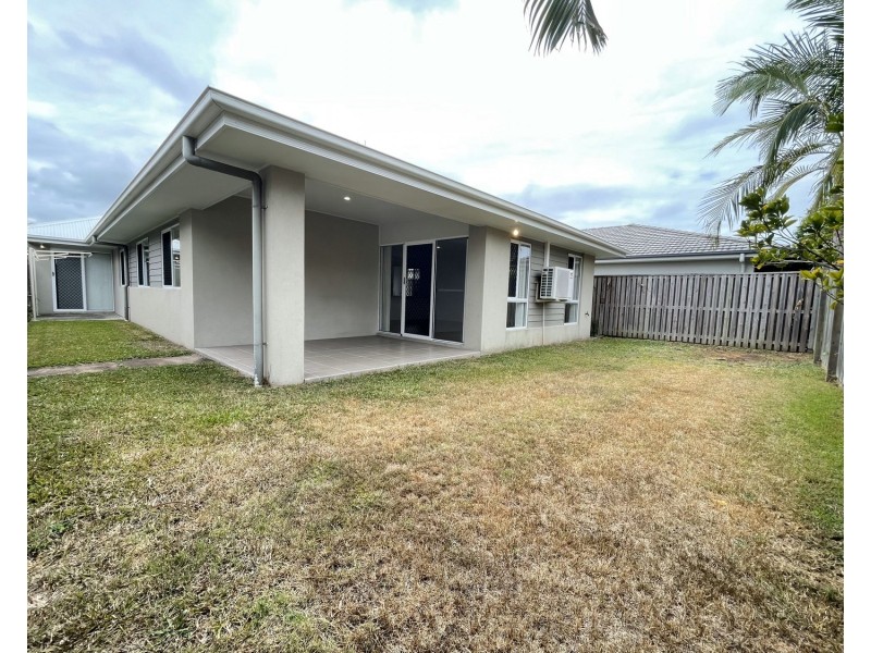 4 Keelson Crescent, Hope Island QLD 4212