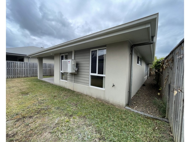 4 Keelson Crescent, Hope Island QLD 4212
