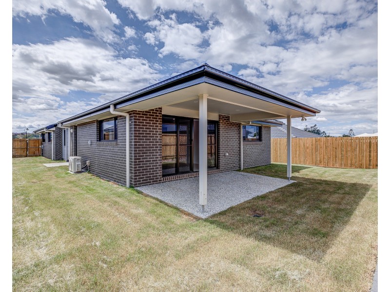 16 Edinburgh Crescent, Gleneagle QLD 4285