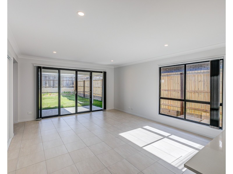 47 Mount Mitchell Street, Park Ridge QLD 4125