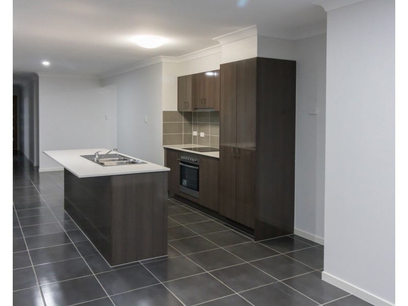 52 Banrock Street, Pimpama QLD 4209