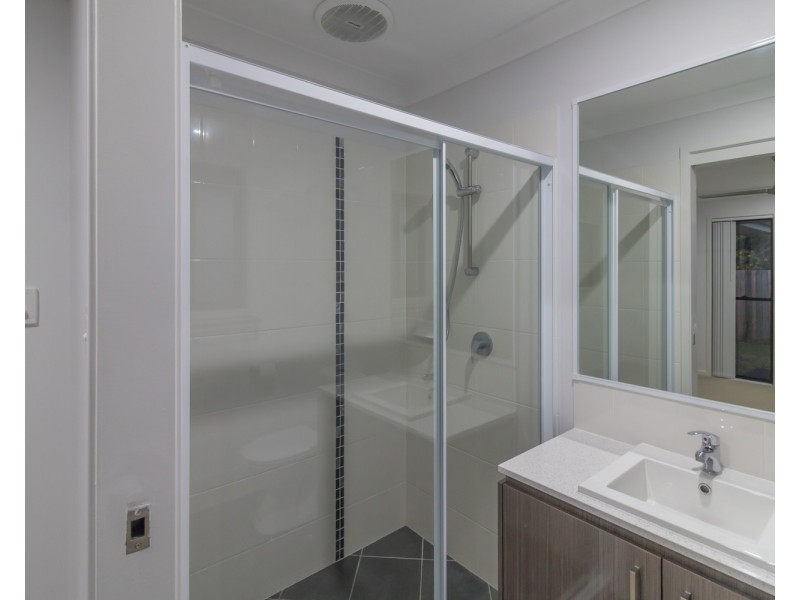 52 Banrock Street, Pimpama QLD 4209