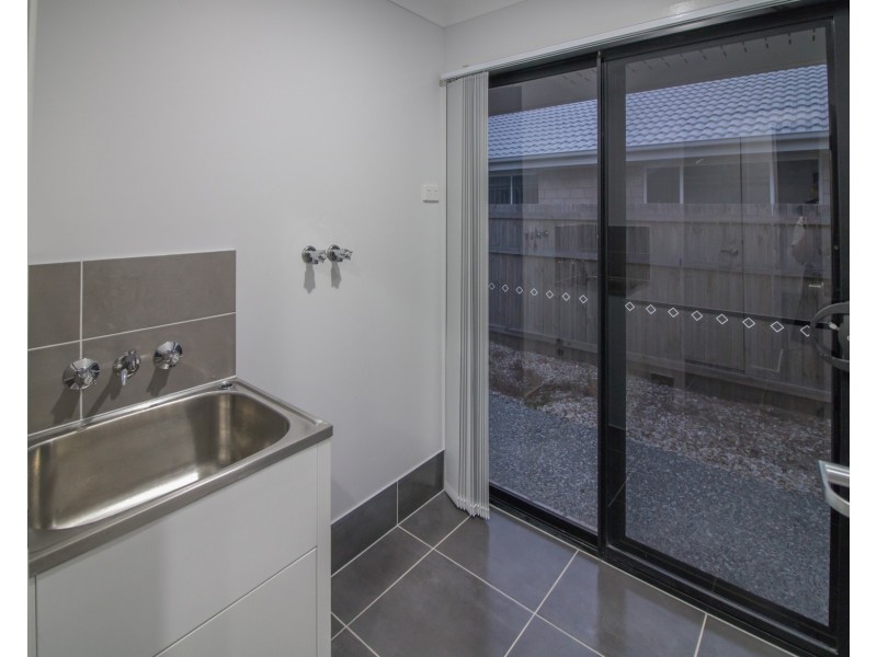 52 Banrock Street, Pimpama QLD 4209