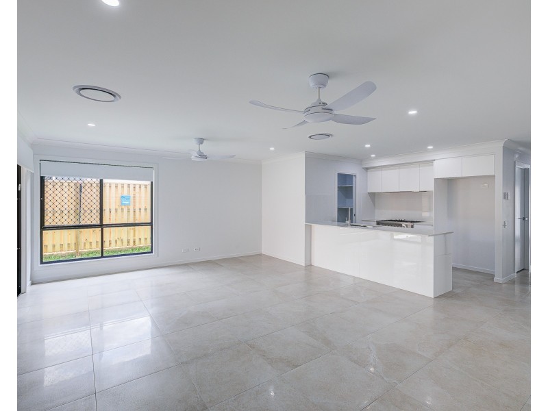 48 Outlook Boulevard, Gleneagle QLD 4285