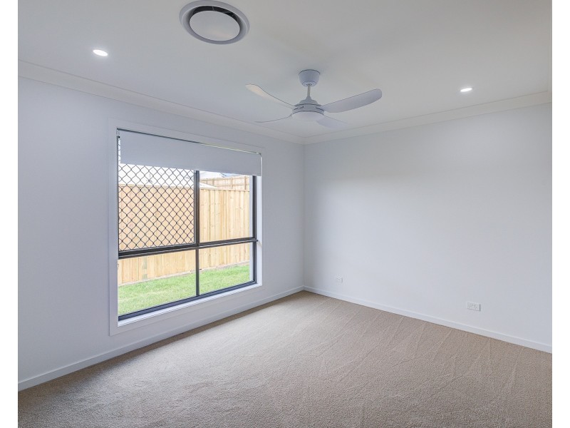 48 Outlook Boulevard, Gleneagle QLD 4285