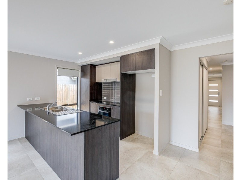 22 Oak Street, Pimpama QLD 4209