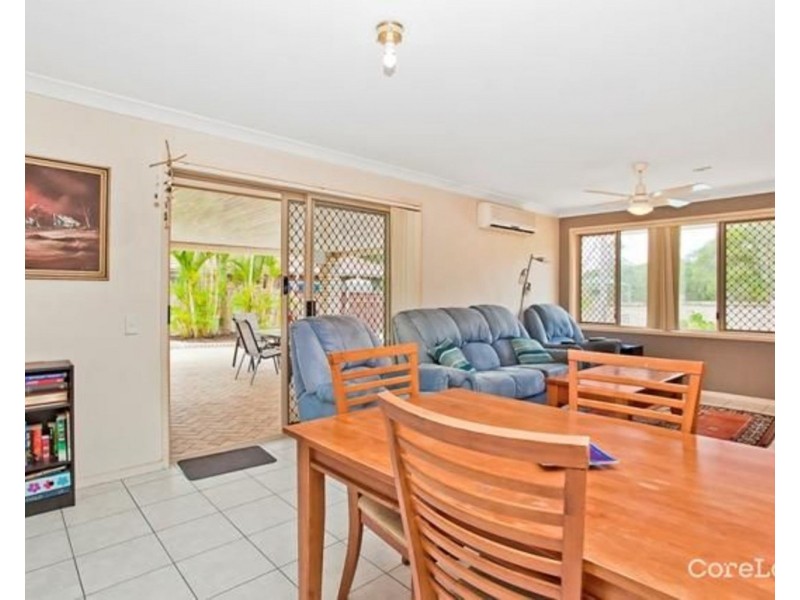 39 Galapagos Way, Pacific Pines QLD 4211