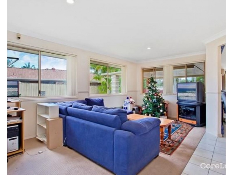 39 Galapagos Way, Pacific Pines QLD 4211