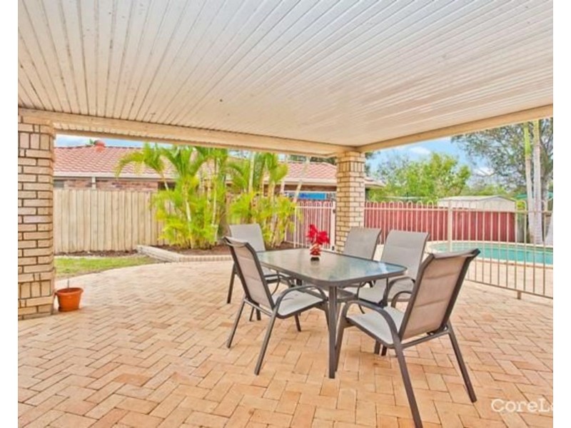 39 Galapagos Way, Pacific Pines QLD 4211