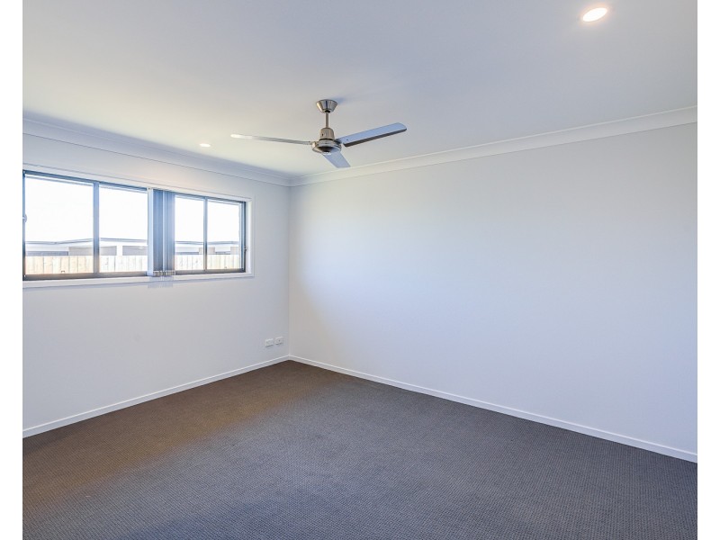 1 Wallace Way, Gleneagle QLD 4285