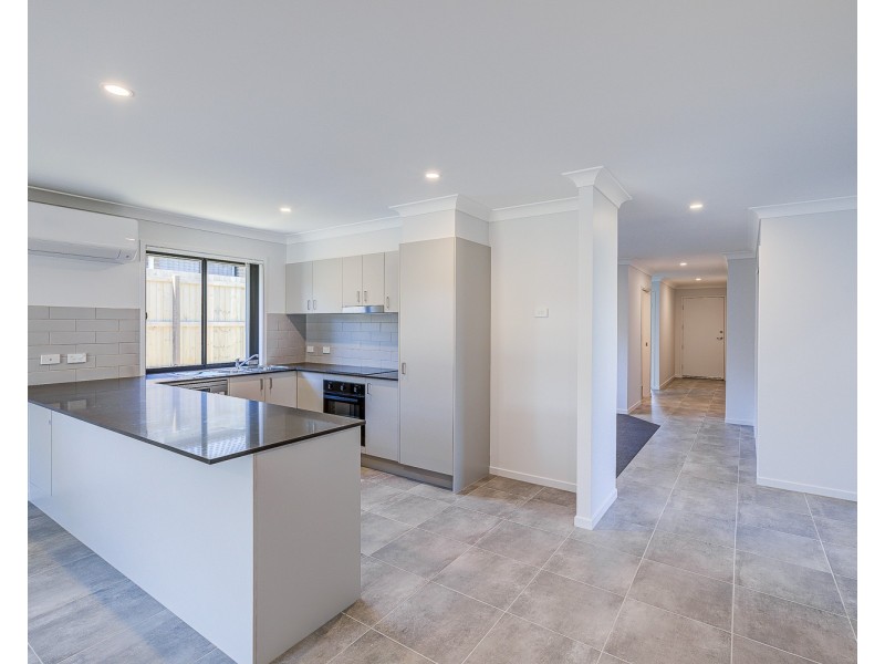 1 Wallace Way, Gleneagle QLD 4285