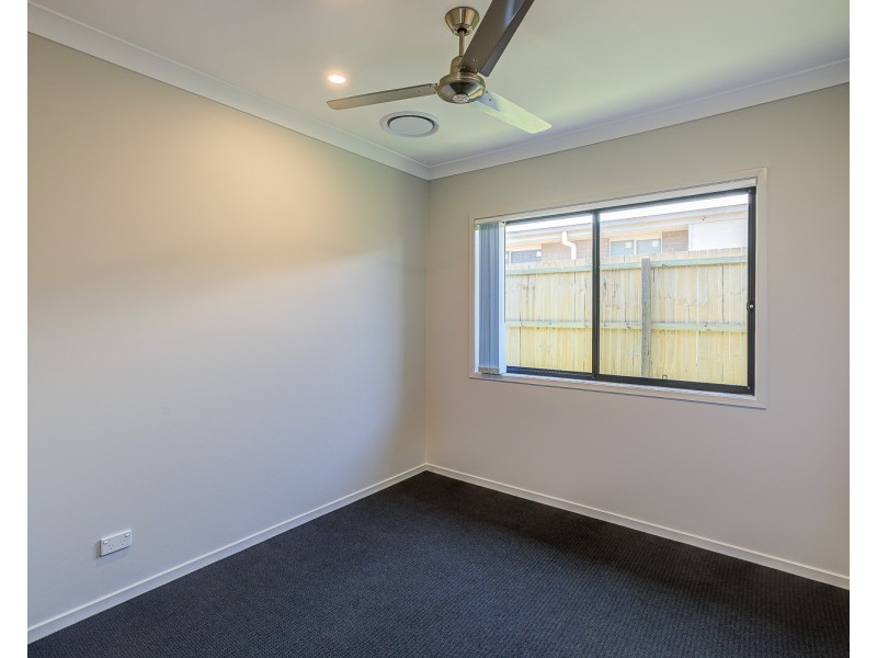 18 Edinburgh Crescent, Gleneagle QLD 4285