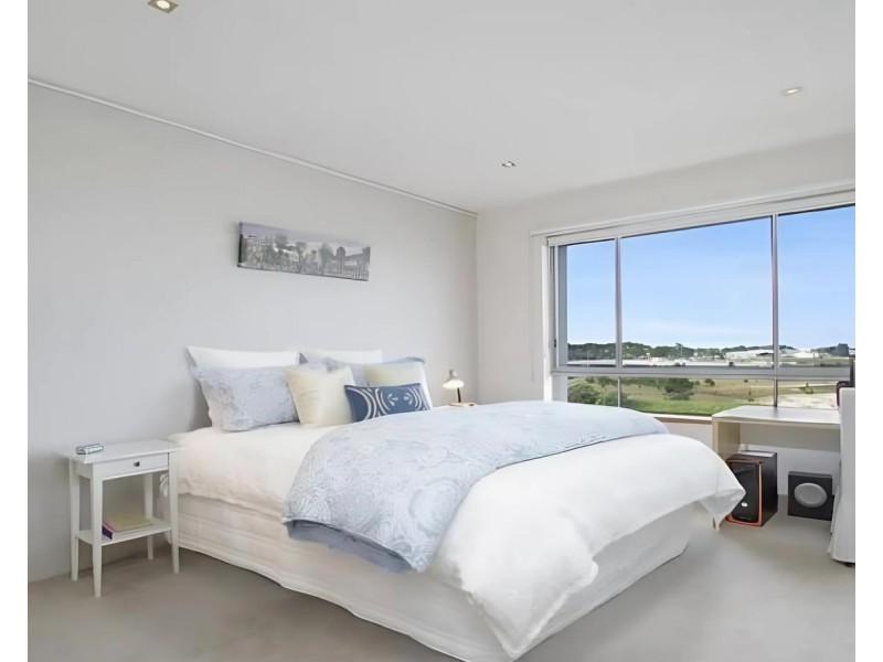 143/3 Pendraat Parade, Hope Island QLD 4212